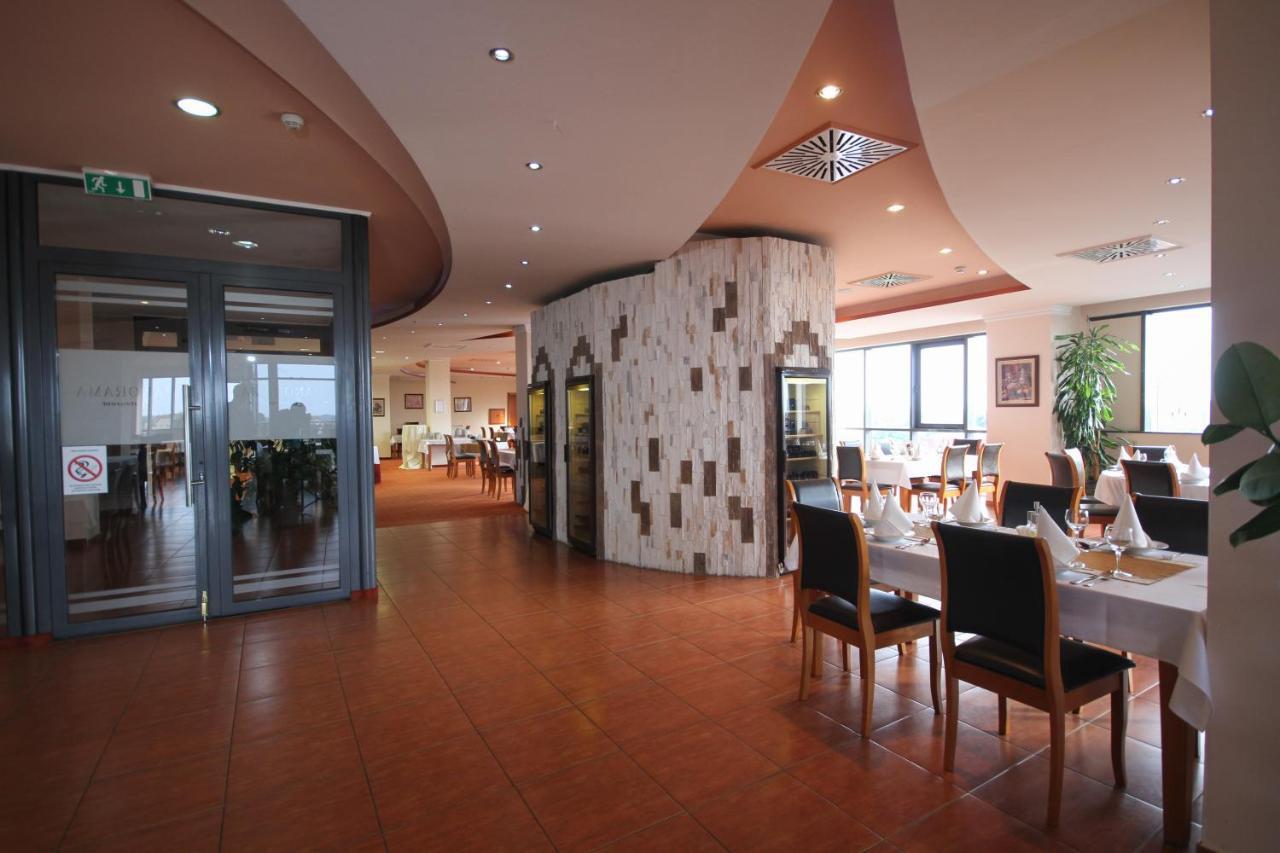 Hotel Galleria Subotica Exterior photo